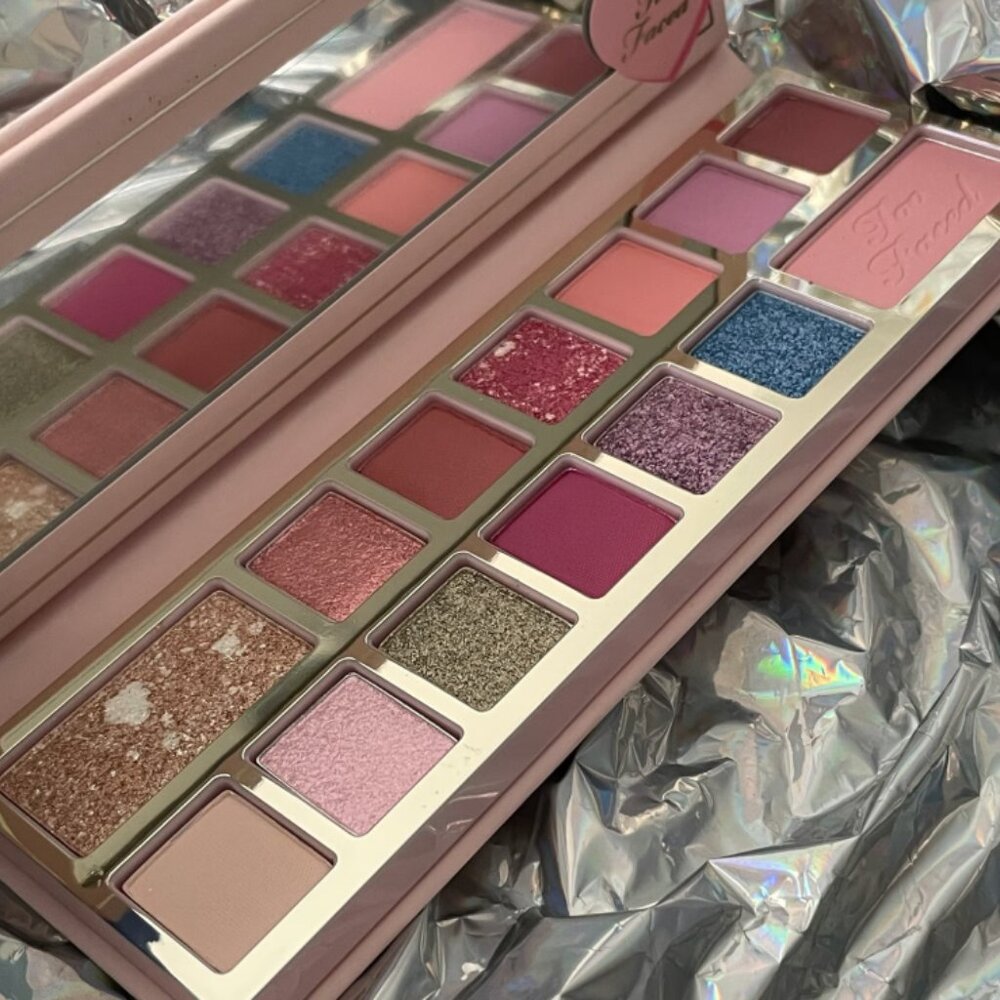 Too Faced Pinker Times Ahead Eyeshadow Palette - Picture 2 of 2